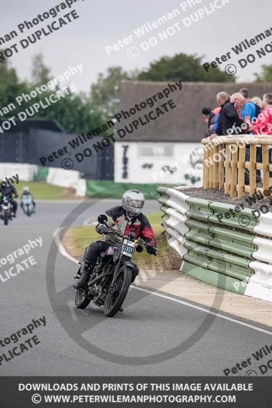 Vintage motorcycle club;eventdigitalimages;mallory park;mallory park trackday photographs;no limits trackdays;peter wileman photography;trackday digital images;trackday photos;vmcc festival 1000 bikes photographs